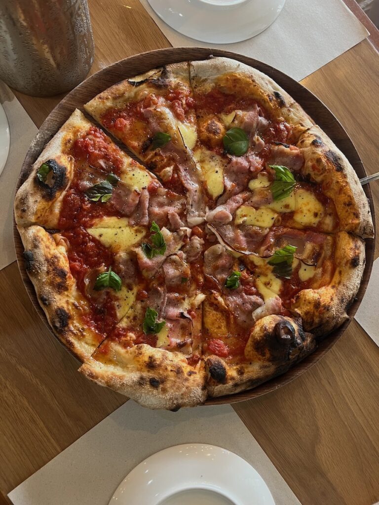 I visited a Pizza store in CDO - Ovensesami