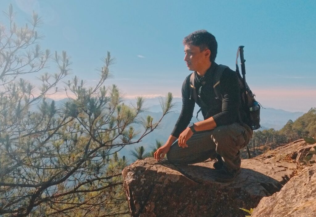 Markley Dylen Albano hiking in Mt. Ulap.